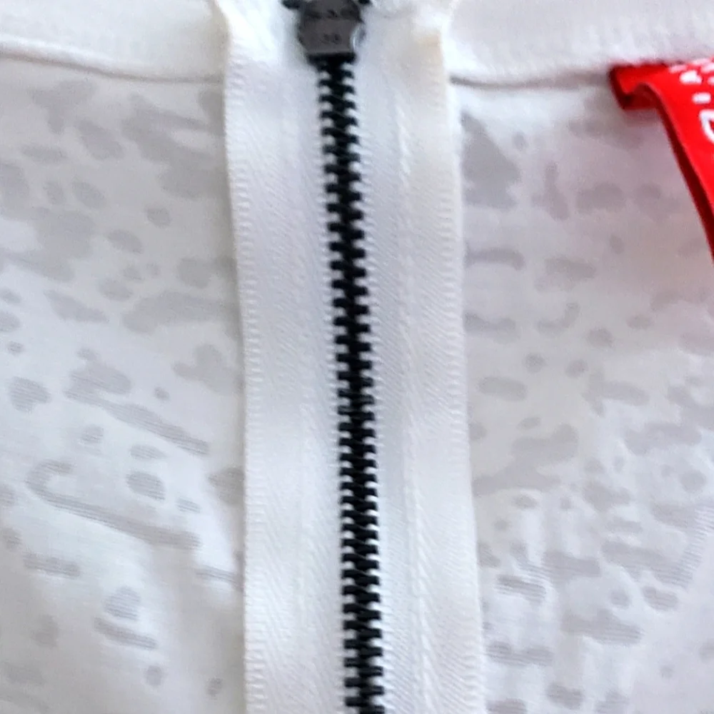 H&M  White Short Top With Peace Logo - Picture 4 of 8